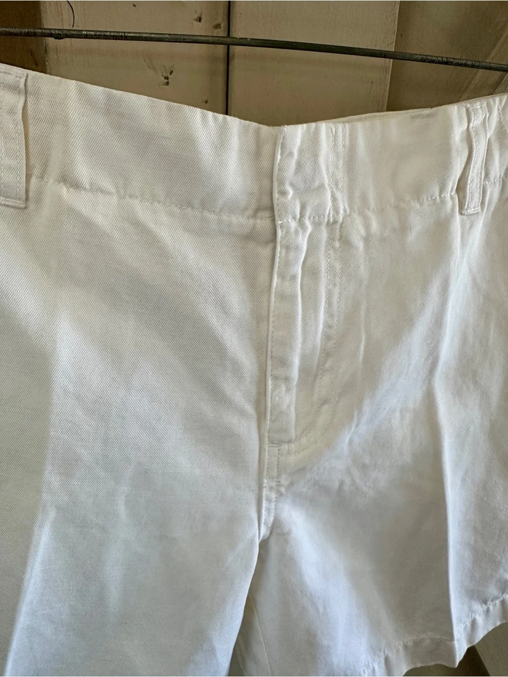 GAP Khakis White Linen Blend Shorts Women’s Size 10 Classic Flat Front Summer